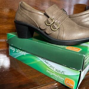 Easy Street Tan Heeled Loafers